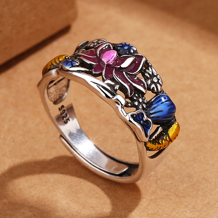 Anello di fortuna e ricchezza con Buddha Stones, pesce koi, fiore di loto e foglia.