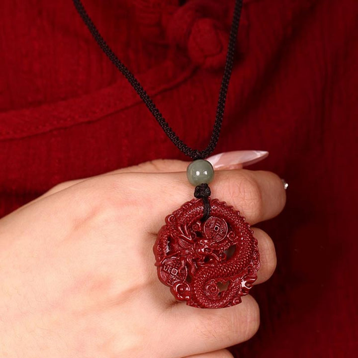 Buddha Stones Anno del Drago Cinabro Naturale Giada Hetian Perlina Moneta di Rame Attrae Ricchezza Forza Collana Pendente