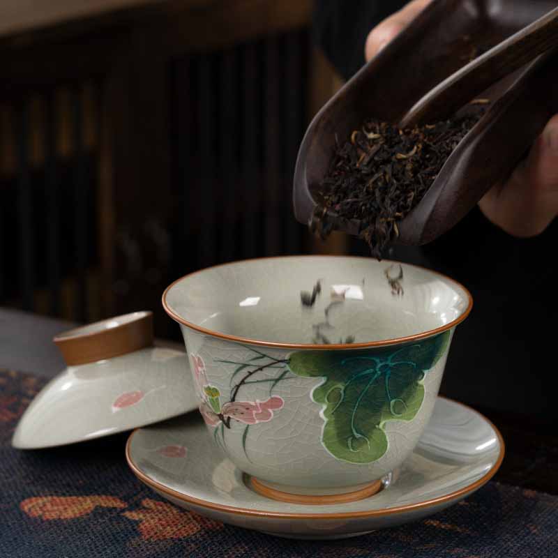 Buddha Stones Lotus Koi Fish Pod Leaf Ceramic Gaiwan Sancai Tazza da tè Kung Fu Tazza da tè e piattino con coperchio 140ml