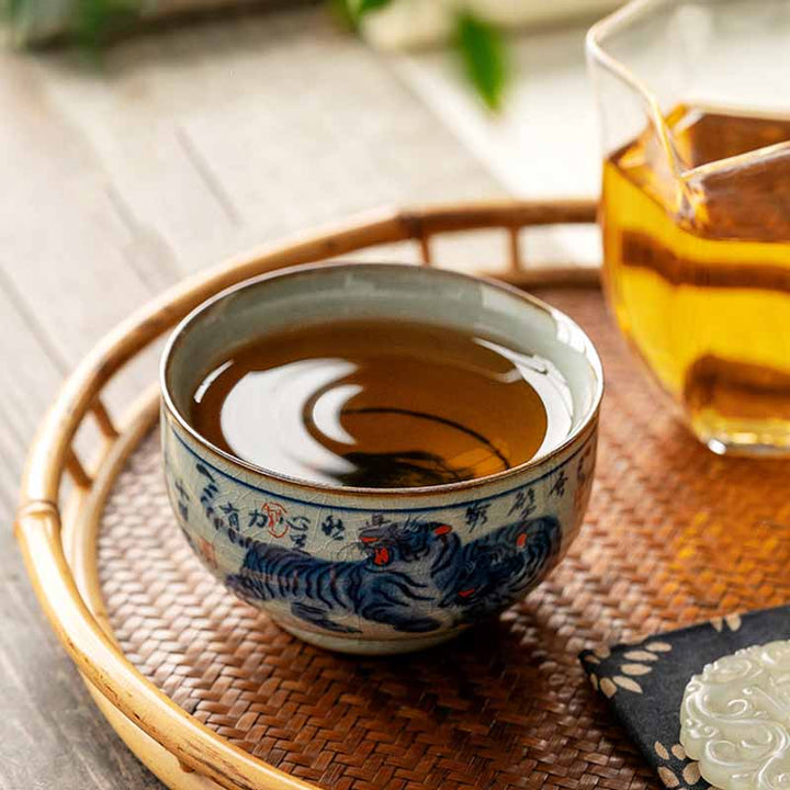 Buddha Stones Jingdezhen Tazza da tè in ceramica dipinta a mano con tigre carina Tazza da tè Kung Fu Ciotola da 140 ml
