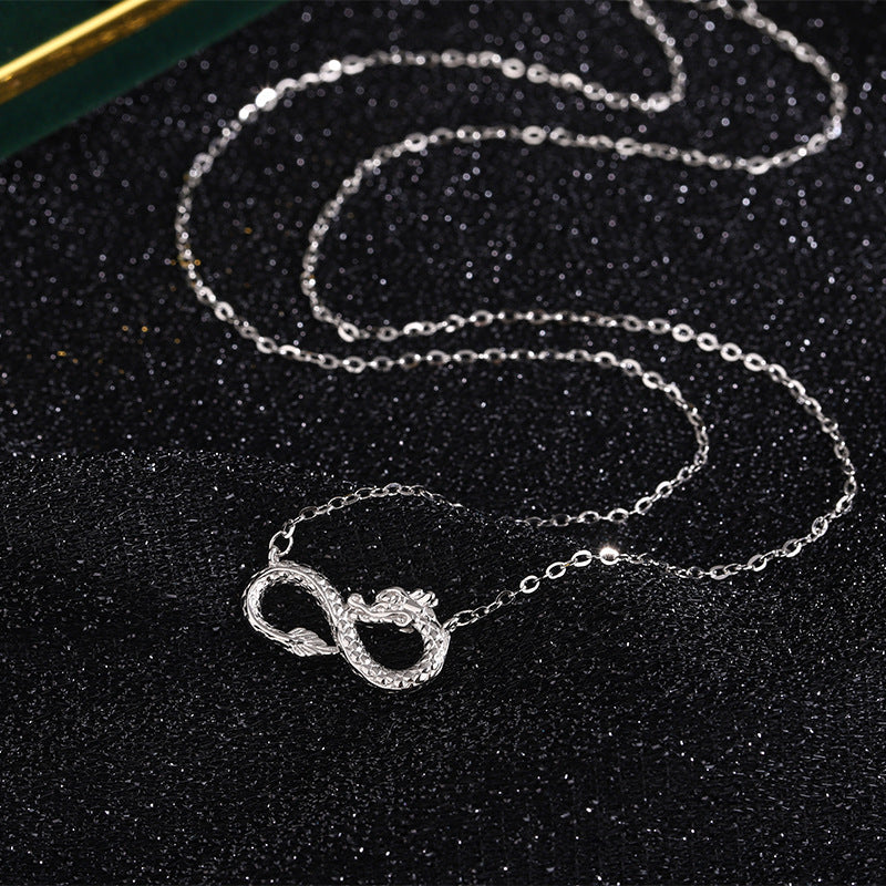 Collana con ciondolo a forma di nodo infinito dell'anno del drago in argento sterling 999 Buddha Stones