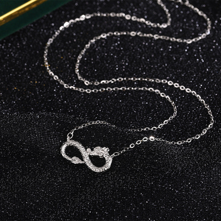 Collana con ciondolo a forma di nodo infinito dell'anno del drago in argento sterling 999 Buddha Stones