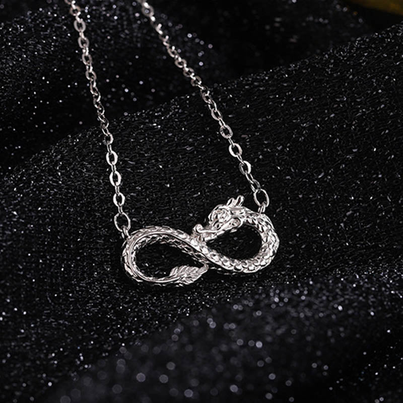 Collana con ciondolo a forma di nodo infinito dell'anno del drago in argento sterling 999 Buddha Stones