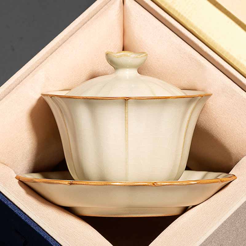 Buddha Stones Beige Plum Blossom Shape Peach Branch Ceramic Gaiwan Sancai Tazza da tè Kung Fu Tazza da tè con coperchio