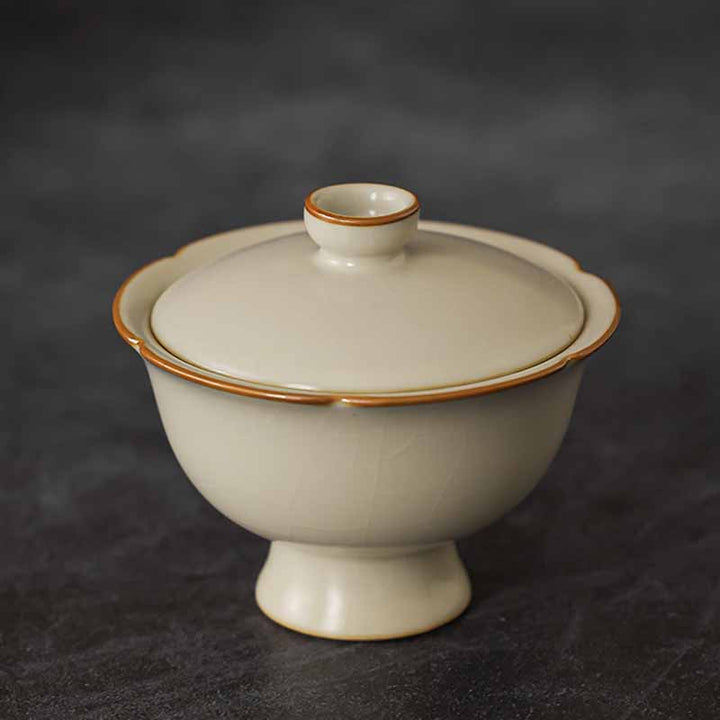 Buddha Stones Beige Plum Blossom Shape Peach Branch Ceramic Gaiwan Sancai Tazza da tè Kung Fu Tazza da tè con coperchio