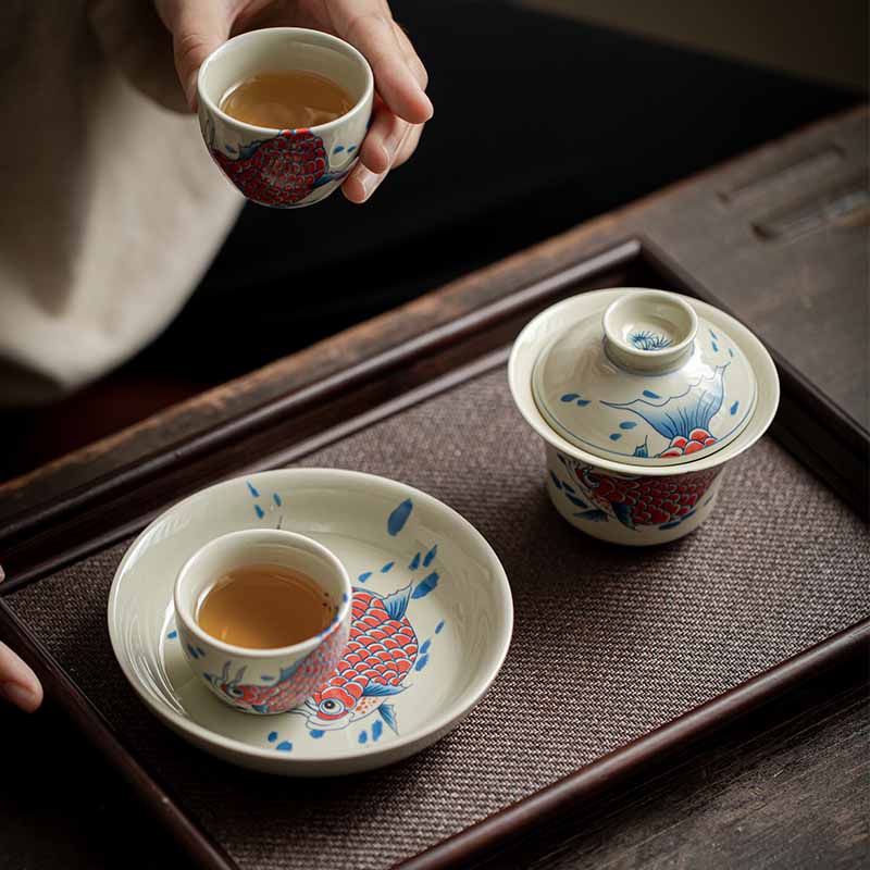 Buddha Stones Koi Fish Arowana Ceramica Gaiwan Sancai Tazza da tè Kung Fu Tazza da tè con coperchio 130ml