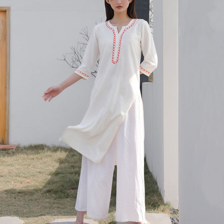 Buddha Stones 2 pezzi scollo a V ricamo yoga abbigliamento zen meditazione cotone lino top pantaloni set da donna - Bianco (top e pantaloni) - US12, UK/AU16, EU44 (2XL)  - image 0