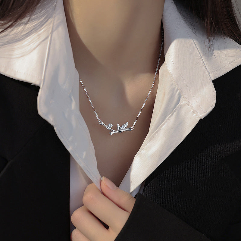 Collana con ciondolo Buddha Stones Bamboo Leaf Design Rame Zircone Ricchezza