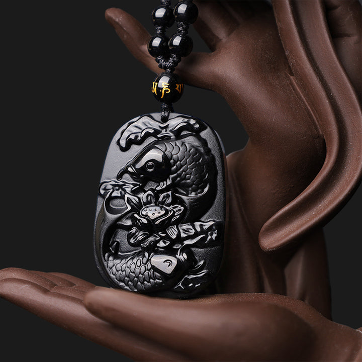 Buddha Stones Collana con ciondolo di perline di forza di loto di pesce koi di ossidiana nera naturale
