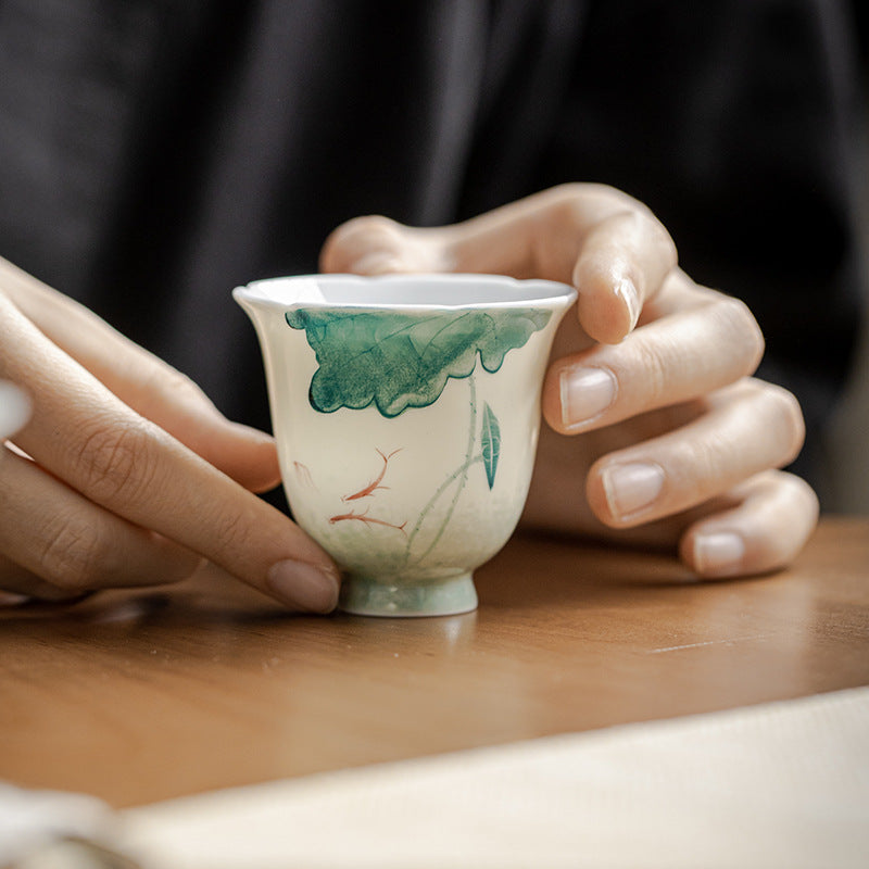 Tazza da tè in ceramica con motivo a foglia di loto e pesce koi Buddha Stones Kung Fu Tea Cup 65ml
