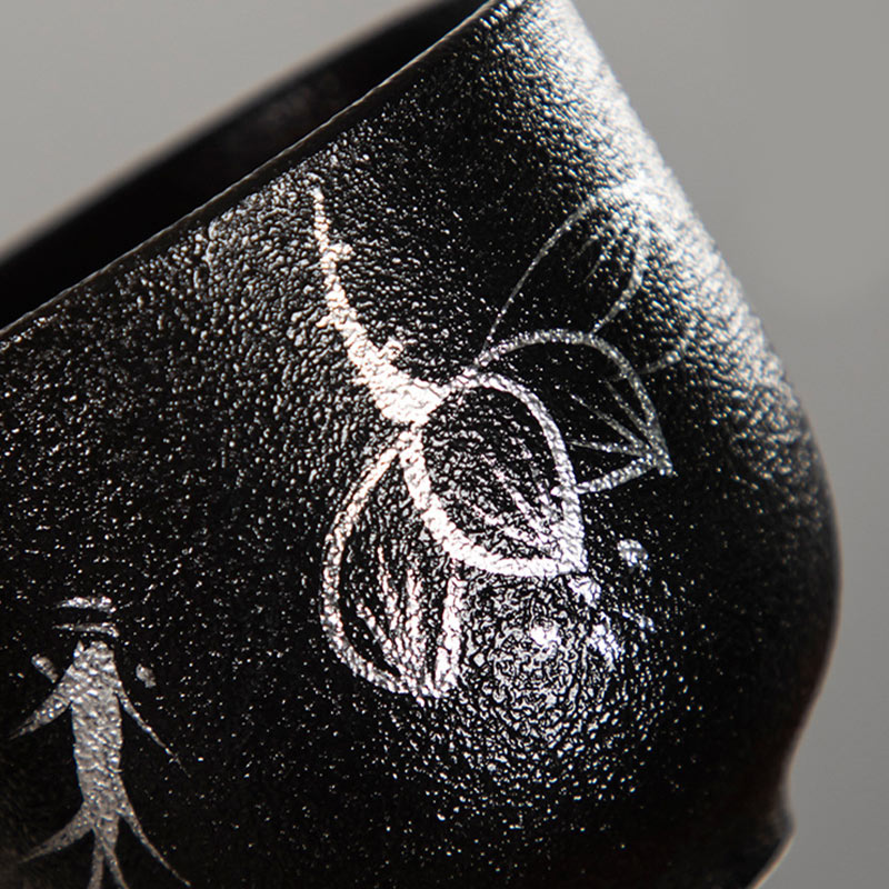 Buddha Stones Dipinto a mano Fiore di loto Bambù Crisantemo Ceramica nera Tazza da tè in ceramica Tazza da tè Kung Fu 95ml