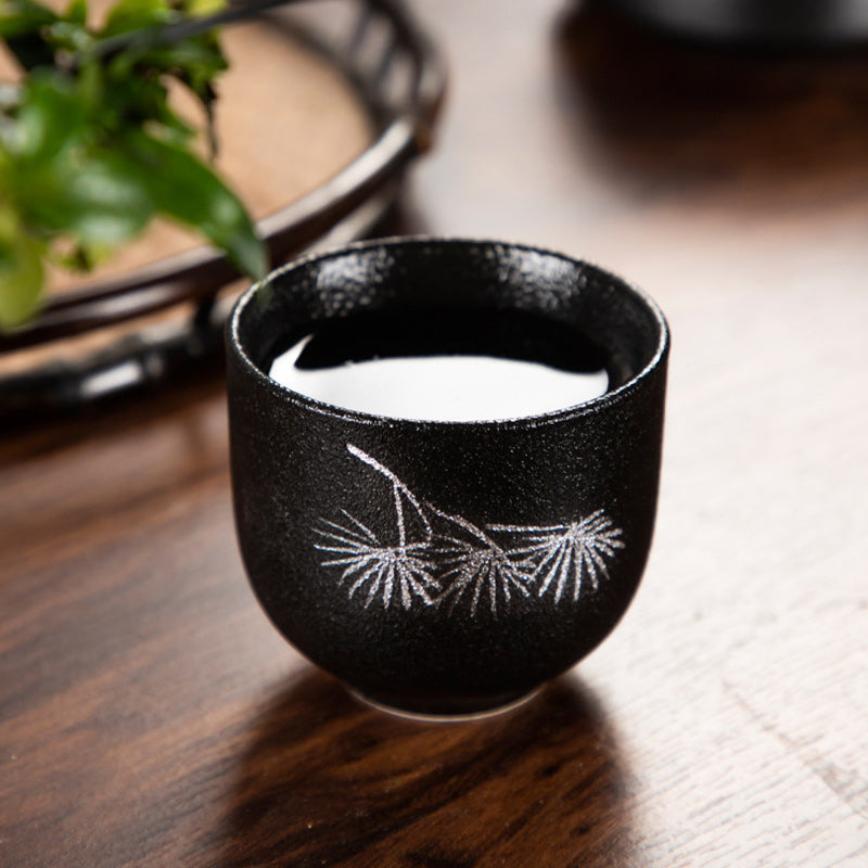 Buddha Stones Dipinto a mano Fiore di loto Bambù Crisantemo Ceramica nera Tazza da tè in ceramica Tazza da tè Kung Fu 95ml