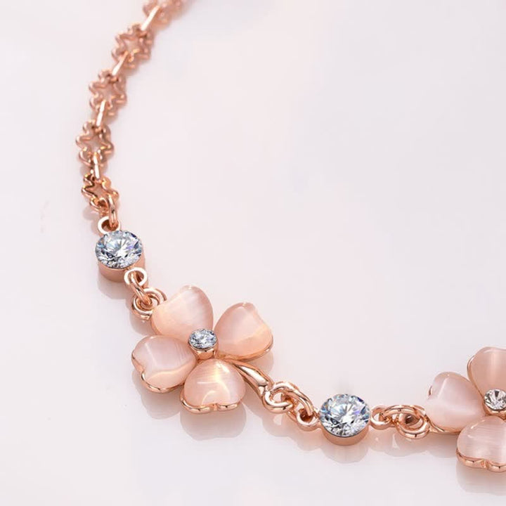 Bracciale a catena con quadrifoglio e cristallo rosa Buddha Stones Love