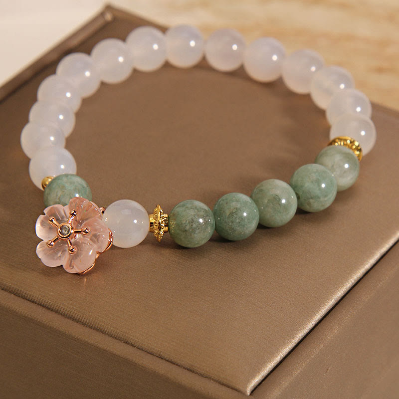 Braccialetto di protezione della fortuna con ciondolo a forma di fiore di giada e agata bianca Buddha Stones