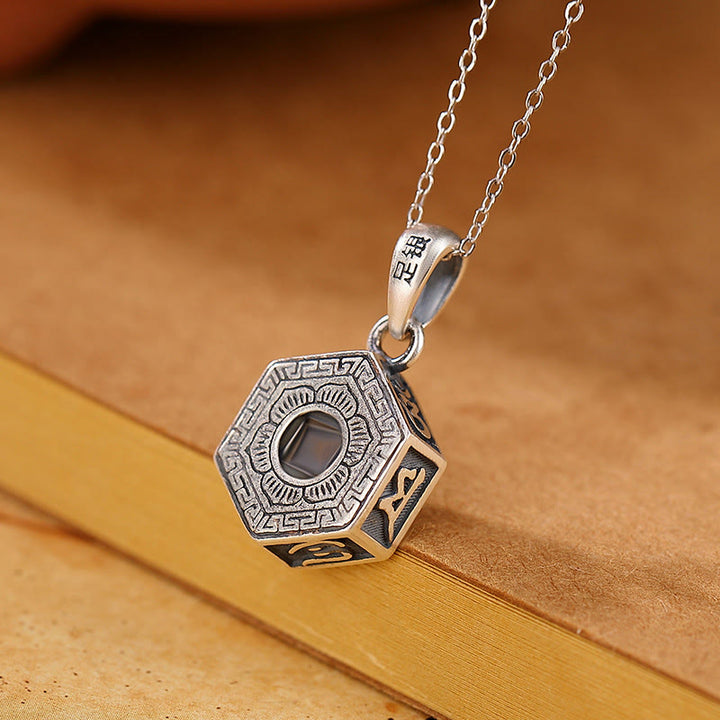 Collana con ciondolo a proiezione d'amore Buddha Stones in argento sterling 990 tibetano Om Mani Padme Hum Lotus