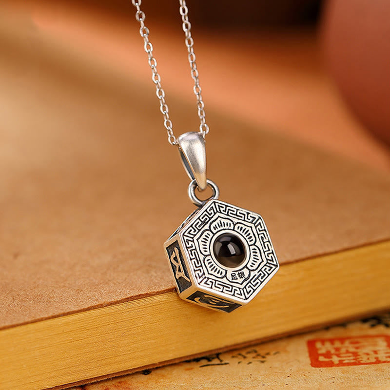 Collana con ciondolo a proiezione d'amore Buddha Stones in argento sterling 990 tibetano Om Mani Padme Hum Lotus
