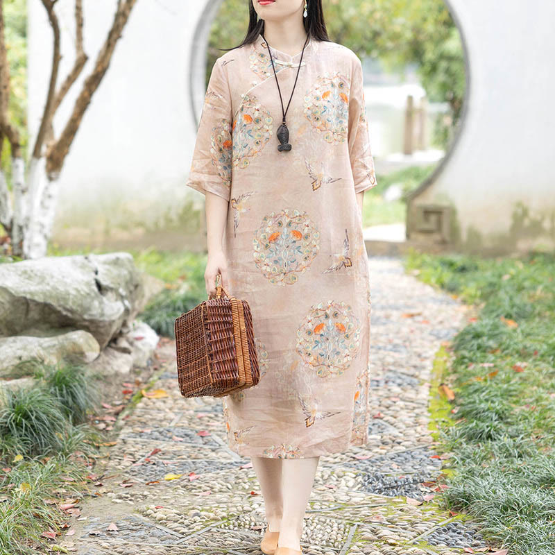 Abito midi cheongsam con stampa di fiori arancioni e uccelli Buddha Stones, in cotone e lino, a maniche corte, con tasche - image 1