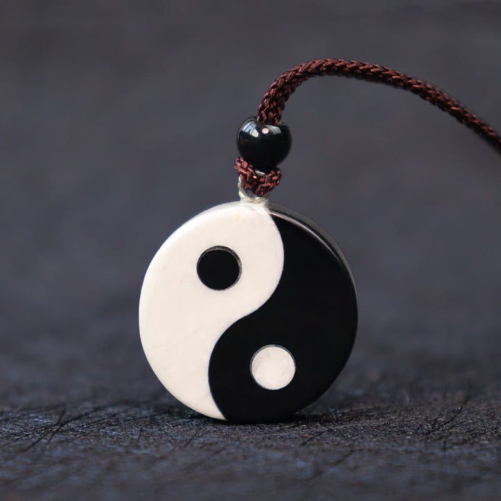 Collana con Buddha Stones naturale di ossidiana nera, turchese bianco, forza di realizzazione Yin Yang