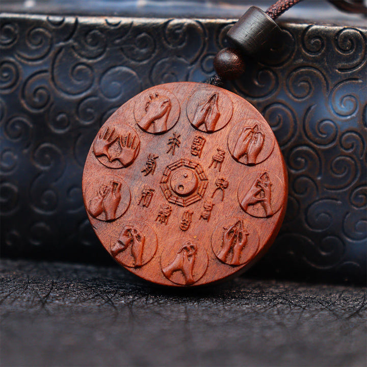 Buddha Stones Fulmine Colpito Legno di Giuggiola Yin Yang Bagua Montagna Fantasmi Spendere Soldi Protezione Collana Pendente