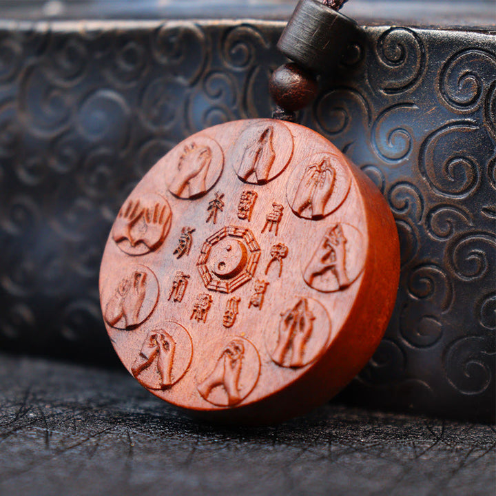 Buddha Stones Fulmine Colpito Legno di Giuggiola Yin Yang Bagua Montagna Fantasmi Spendere Soldi Protezione Collana Pendente