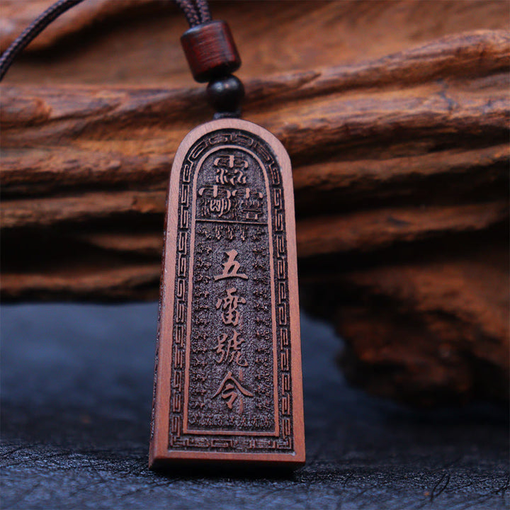 Buddha Stones Fulmine Colpito Legno di Giuggiola Taoista Cinque Tuoni Ordine Fortuna Protezione Collana Pendente