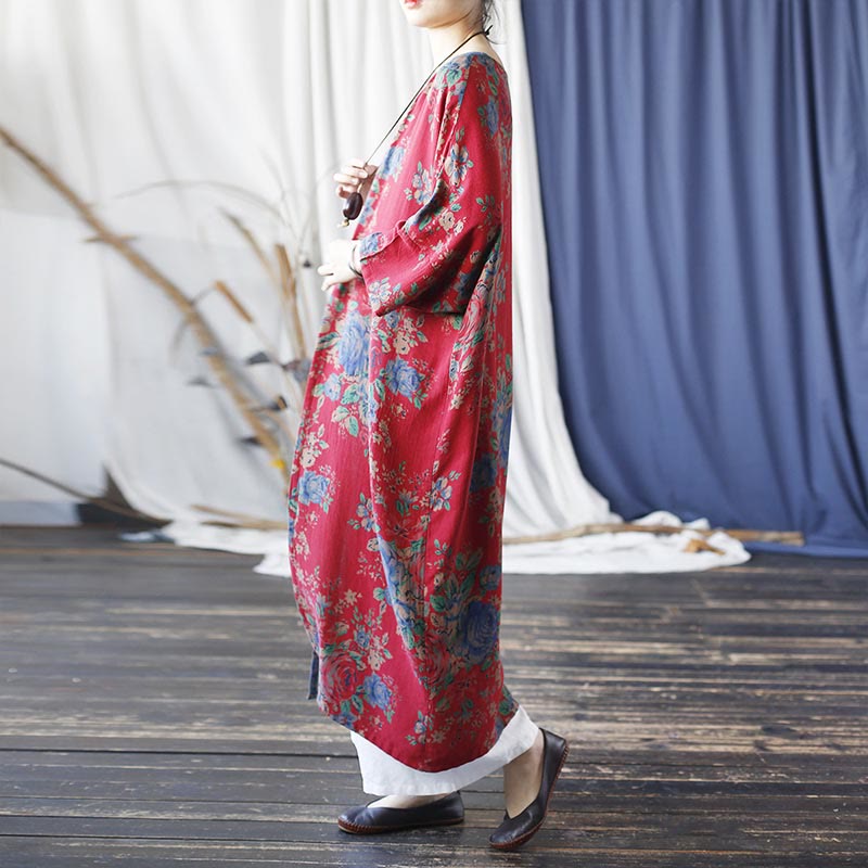 Giacca cappotto aperta sul davanti con maniche a tre quarti in cotone con stampa di fiori rossi e blu , Buddha Stones