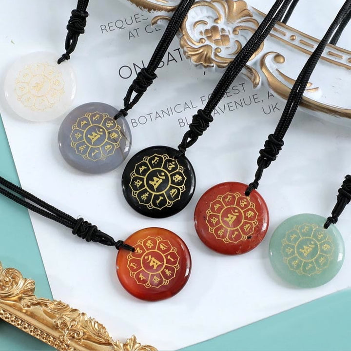 Buddha Stones Om Mani Padme Hum Naturale Vari Cristallo Ossidiana Nera Forza Collana Pendente