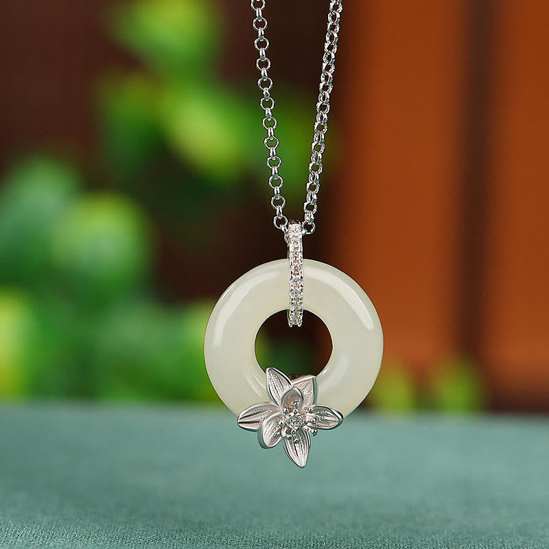 Collana con ciondolo a forma di fiore con fibbia della pace in giada Hetian, argento sterling 925, Buddha Stones