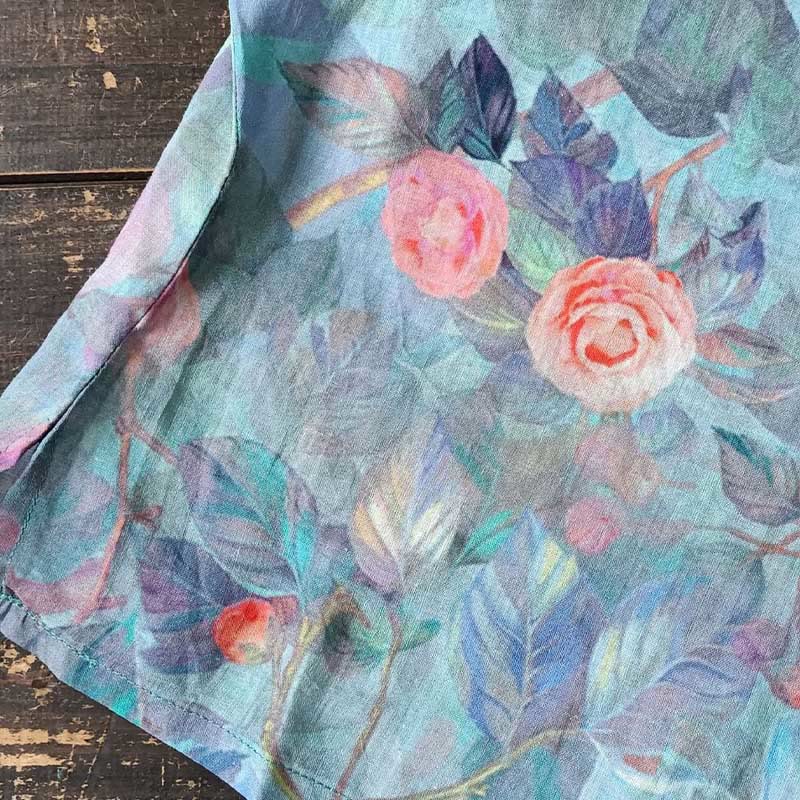 Buddha Stones giacca in lino ramiè a maniche lunghe con stampa di fiori rosa e foglie verdi, motivo a rana e bottoni - image 18