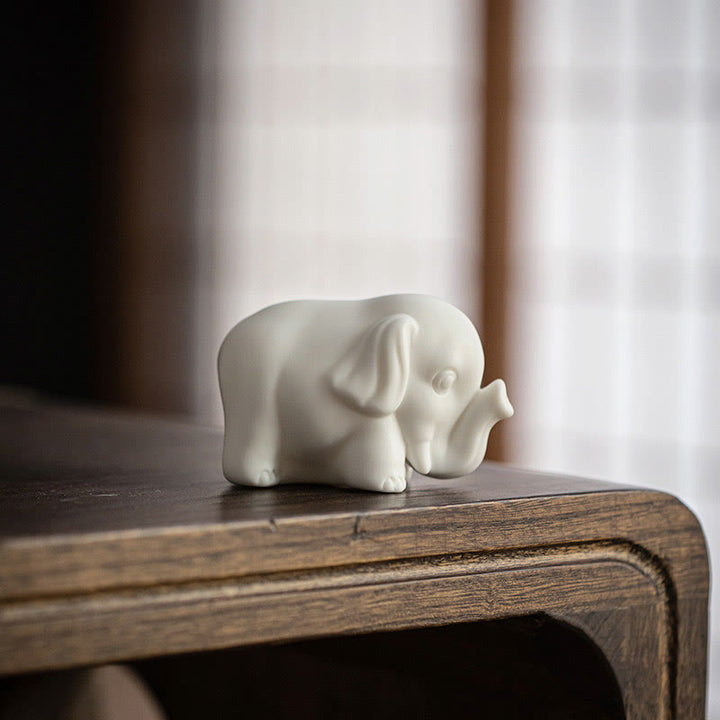 Statua di elefante piccolo Buddha Stones porcellana bianca ceramica forza decorazione scrivania casa - image 2