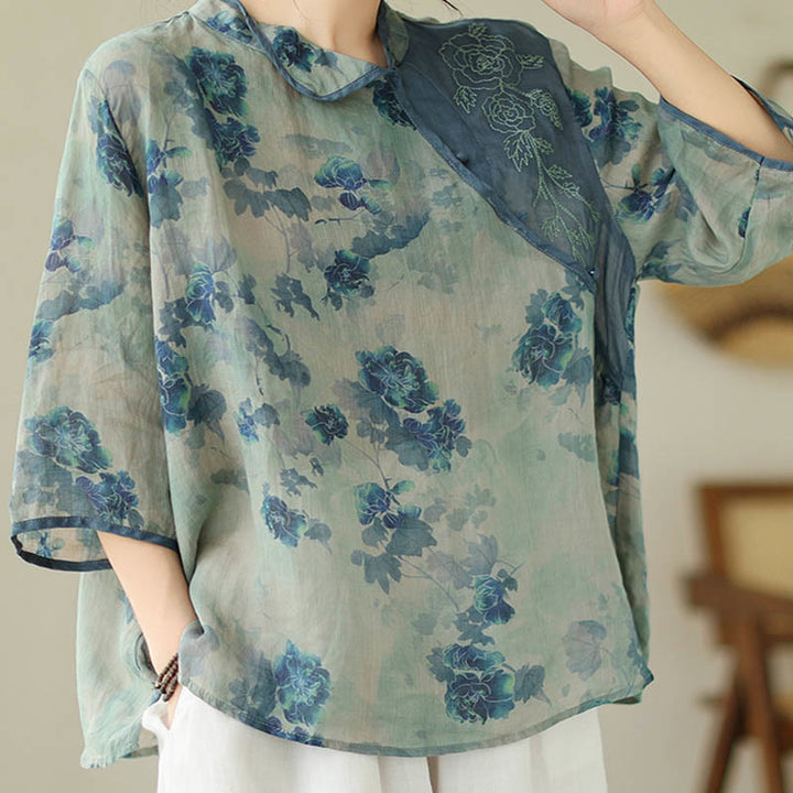 Camicia a maniche a tre quarti con stampa Buddha Stones PLUS SIZE e motivo floreale blu jacaranda. - image 7