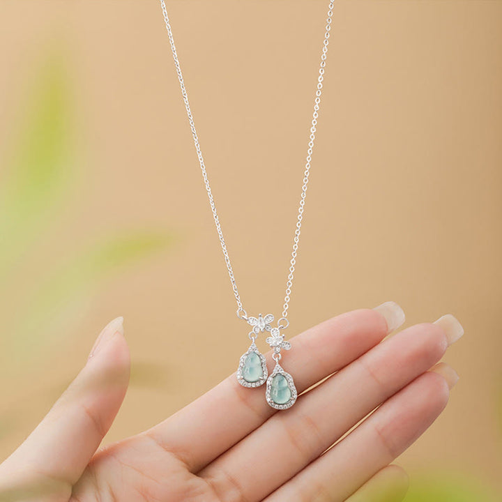 Collana con ciondolo a forma di farfalla con doppia zucca e giada verde in argento sterling 925 Buddha Stones