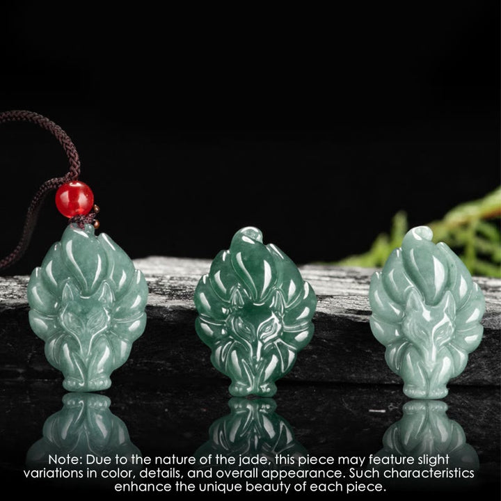 Collana con ciondolo portafortuna a forma di volpe a nove code in giada verde naturale Buddha Stones