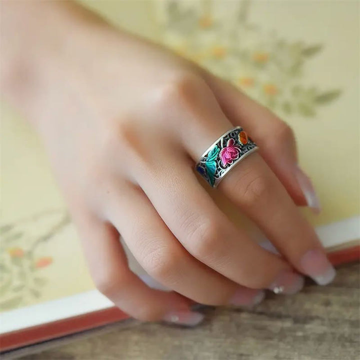 Anello portafortuna con pesce koi Buddha Stones in rame e smalto blu con cuore di loto Sutra