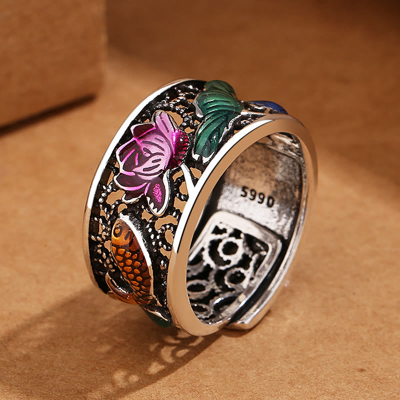 Anello portafortuna con pesce koi Buddha Stones in rame e smalto blu con cuore di loto Sutra