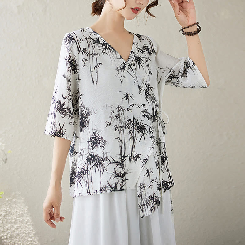 Maglietta con stampa di foglie di bambù e inchiostro con scollo a V e lacci e bottoni a rana, motivo Buddha Stones - image 1