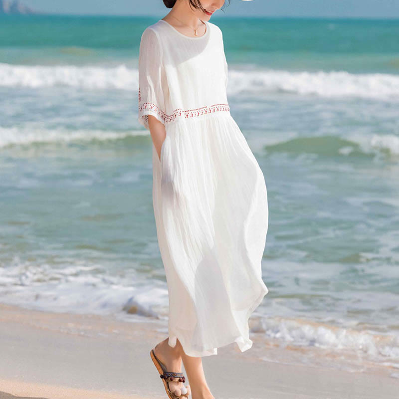 Abito midi in cotone a maniche corte con ricami a tinta unita e tasche, con motivo Buddha Stones. - image 15