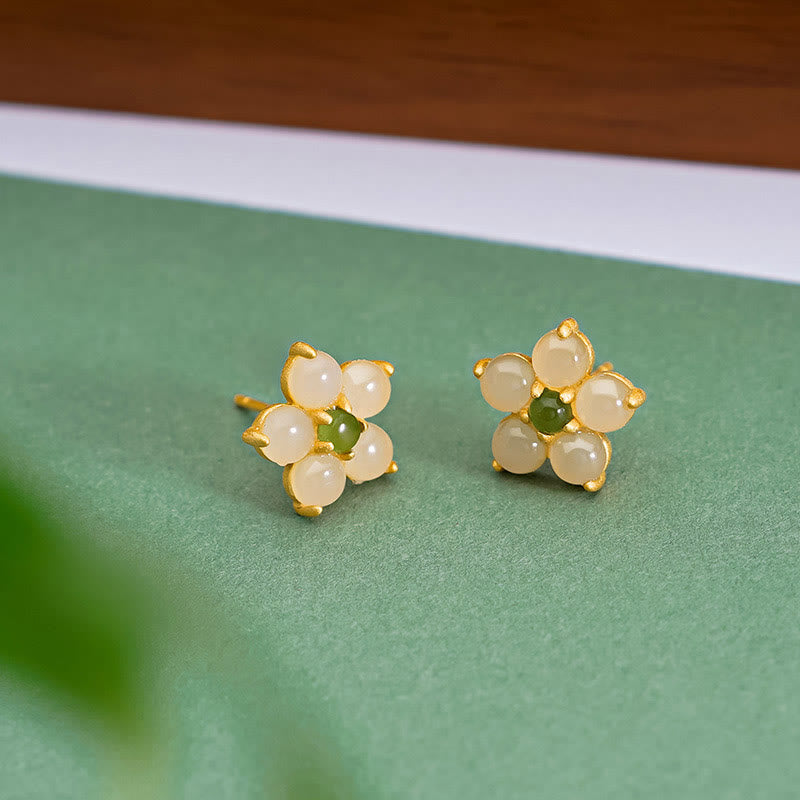 Orecchini a bottone con fiore della fortuna in giada Hetian in argento sterling 925 Buddha Stones