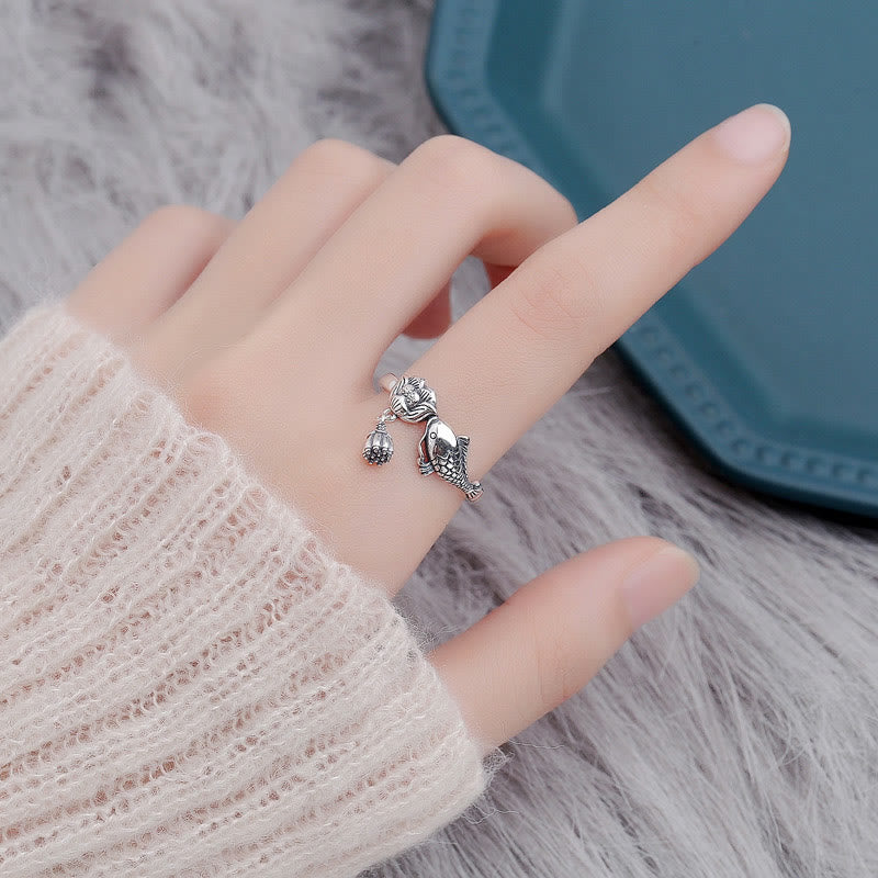 Anello di successo con fiore di loto e pesce koi in argento sterling 925 Buddha Stones