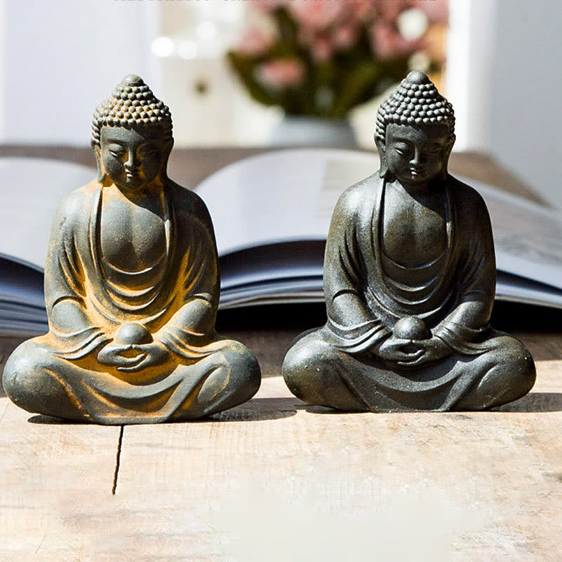 Buddha Stones Buddha tibetano in meditazione Statua in resina fusa ruggine polvere di ferro Decorazione della serenità - image 1