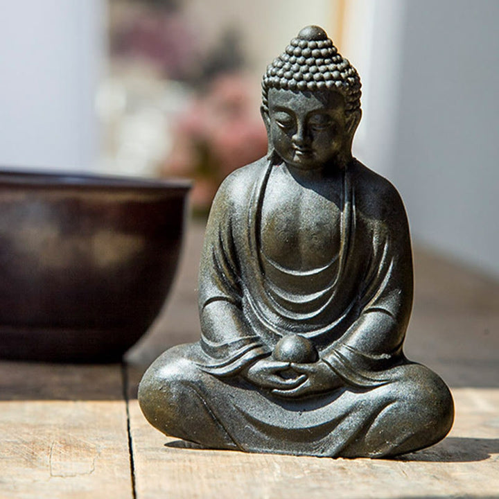Buddha Stones Buddha tibetano in meditazione Statua in resina fusa ruggine polvere di ferro Decorazione della serenità
