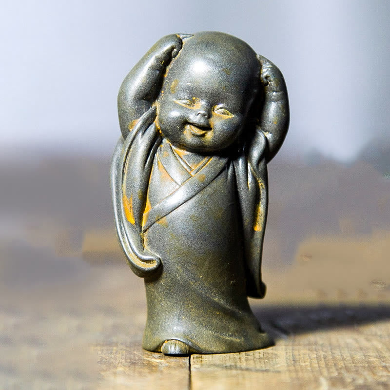 Buddha Stones Piccolo Monaco Meditante Ferro Polvere Ruggine Statua Resina Decorazione Scrivania - Monaco che si gratta la testa 8*4,3 cm - image 17