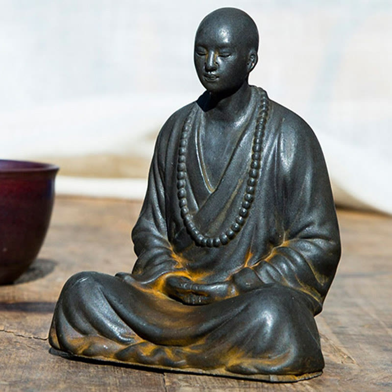 Buddha Stones Meditazione Monaco Preghiera Polvere di Ferro Ruggine Statua Resina Decorazione per la Casa