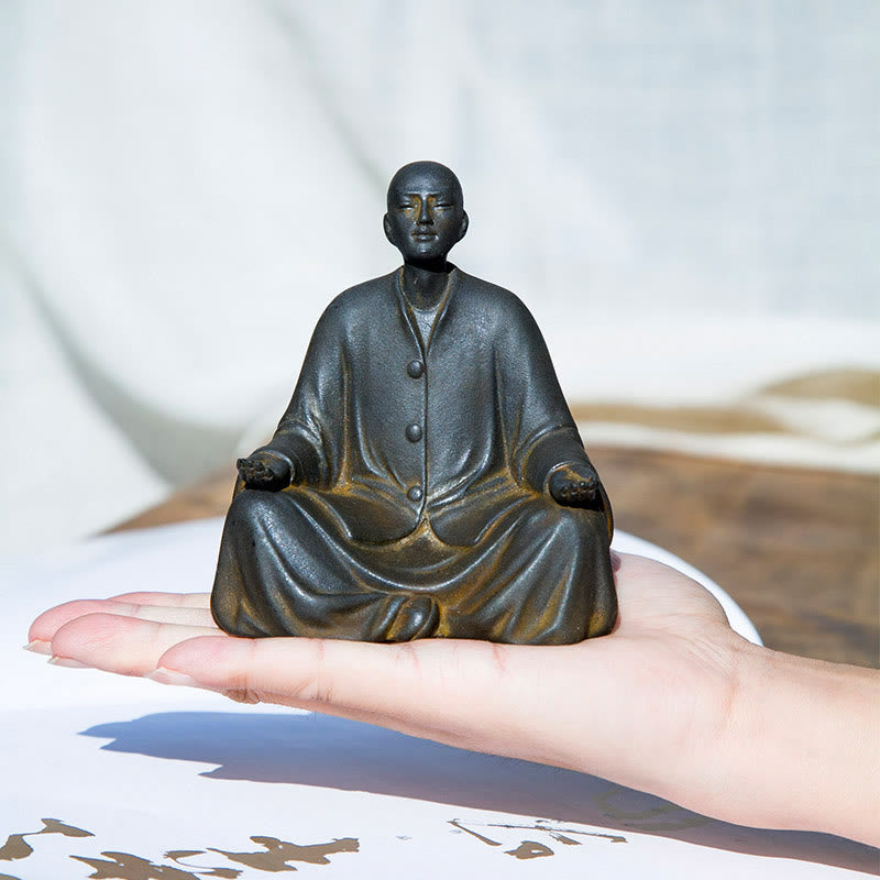 Buddha Stones Meditazione Monaco Preghiera Polvere di Ferro Ruggine Statua Resina Decorazione per la Casa