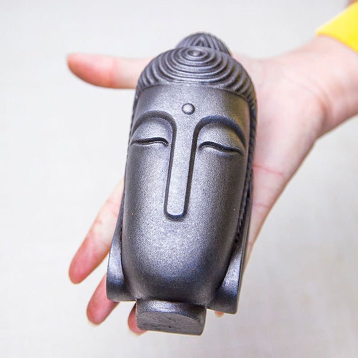 Buddha Stones Occhi Chiusi Buddha in Meditazione Statua in Resina Ruggine Polvere di Ferro Decorazione per la Casa