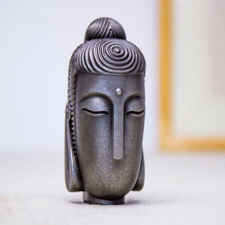 Buddha Stones Occhi Chiusi Buddha in Meditazione Statua in Resina Ruggine Polvere di Ferro Decorazione per la Casa