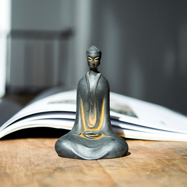 Buddha Stones Fatto a Mano Buddha Sakyamuni Polvere di Ferro Ruggine Statua in Resina Decorazione per la Casa