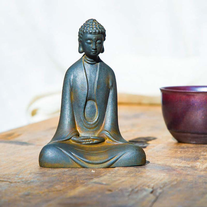 Buddha Stones Meditazione fatta a mano Buddha Sakyamuni Polvere di ferro Ruggine Statua in resina Decorazione