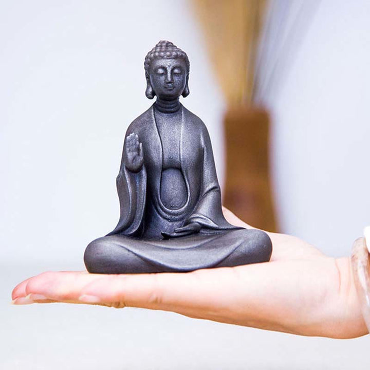 Buddha Stones Meditazione fatta a mano Buddha Sakyamuni Polvere di ferro Ruggine Statua in resina Decorazione