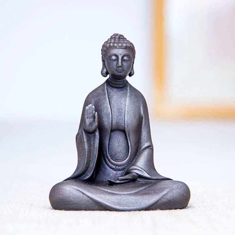 Buddha Stones Meditazione fatta a mano Buddha Sakyamuni Polvere di ferro Ruggine Statua in resina Decorazione